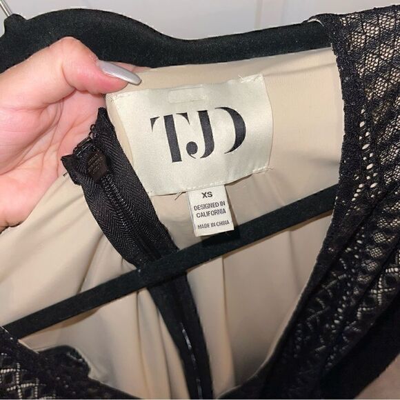 The Jetset Diaries Gwen Mini Dress - Picture 7 of 8